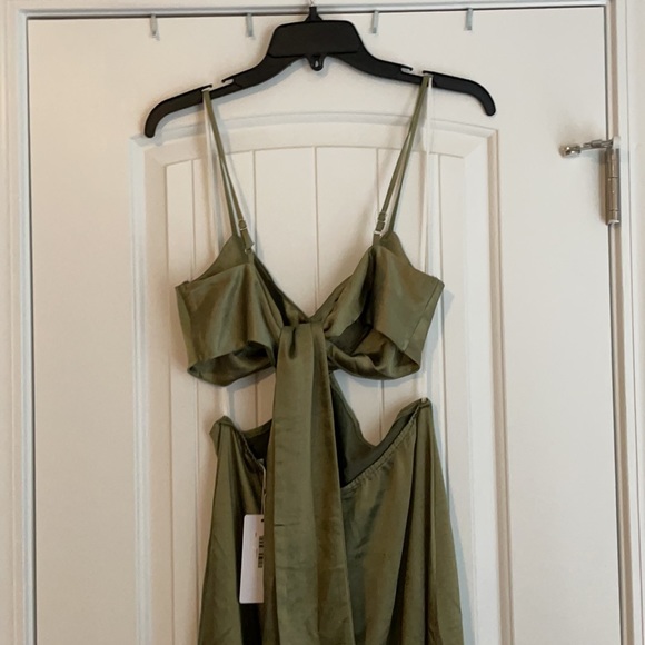 Billy j silk dress, olive, Australian size 10 (US M/6) - Picture 4 of 5